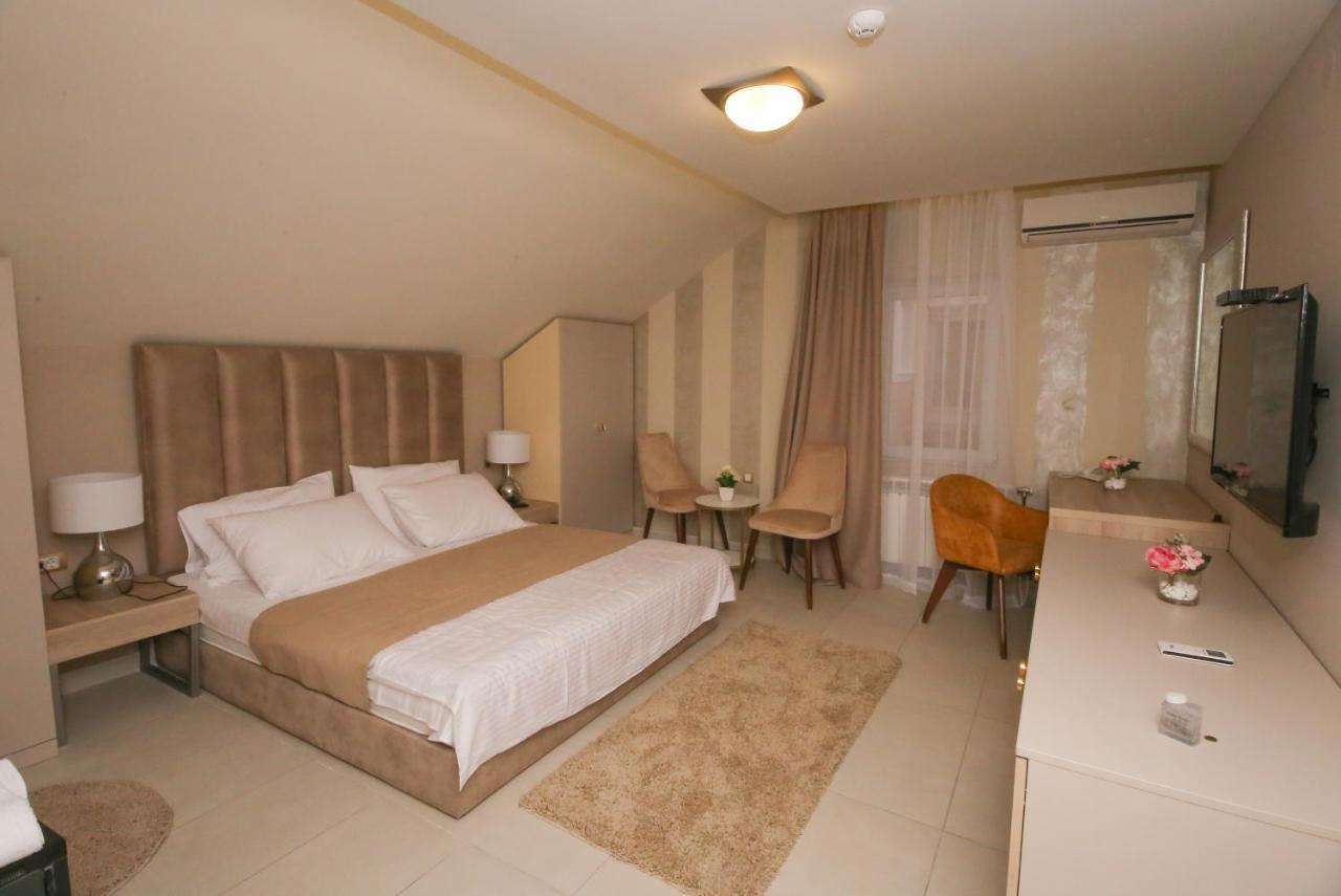 Hotel Bajadera Lux Belgrad Exterior foto