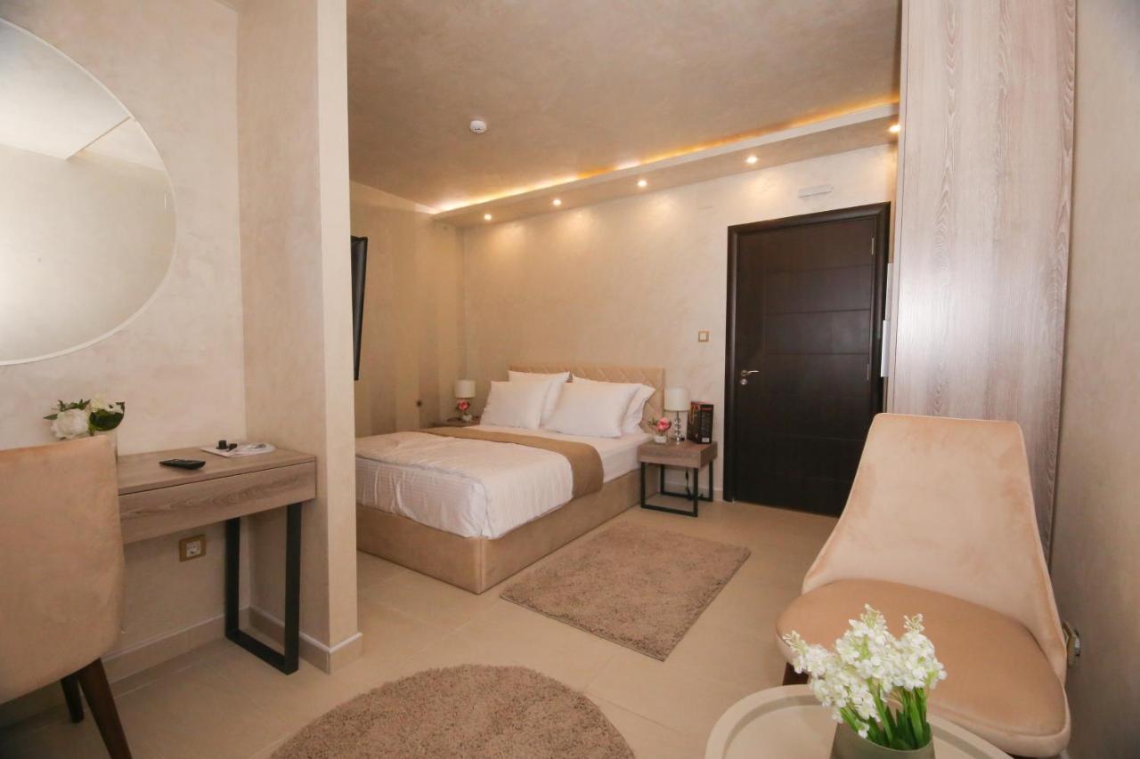 Hotel Bajadera Lux Belgrad Exterior foto