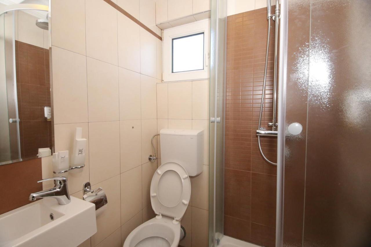 Hotel Bajadera Lux Belgrad Exterior foto