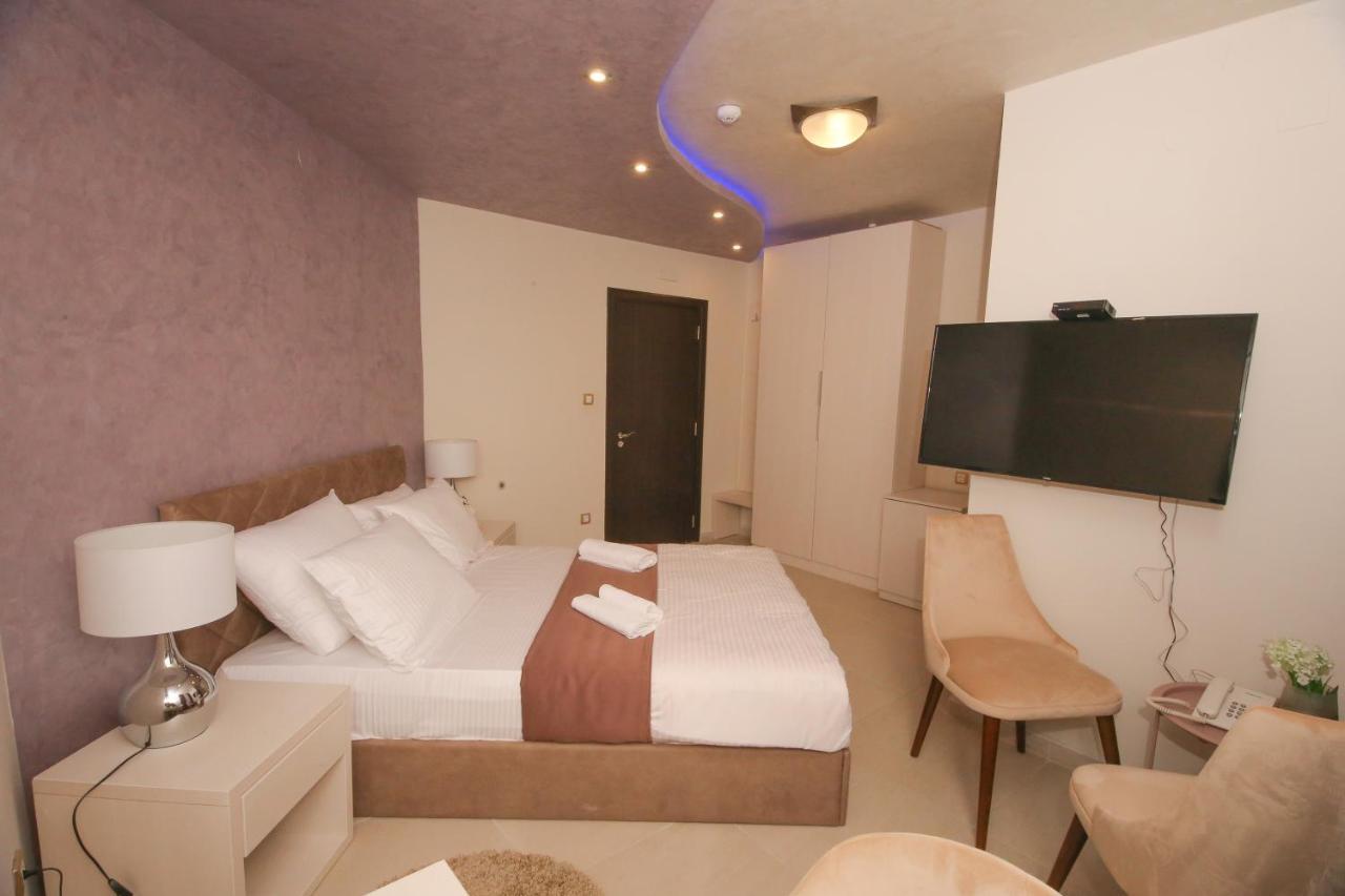 Hotel Bajadera Lux Belgrad Exterior foto