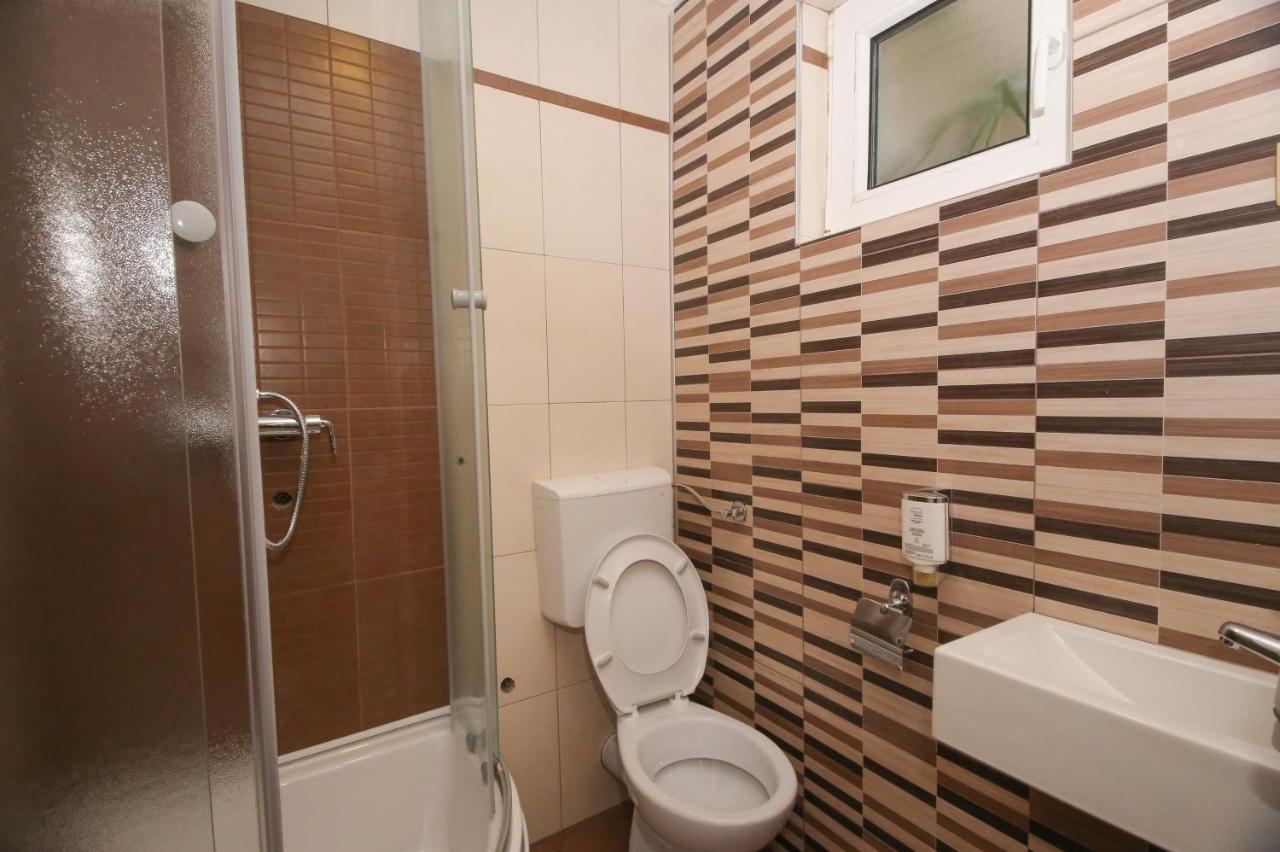 Hotel Bajadera Lux Belgrad Exterior foto