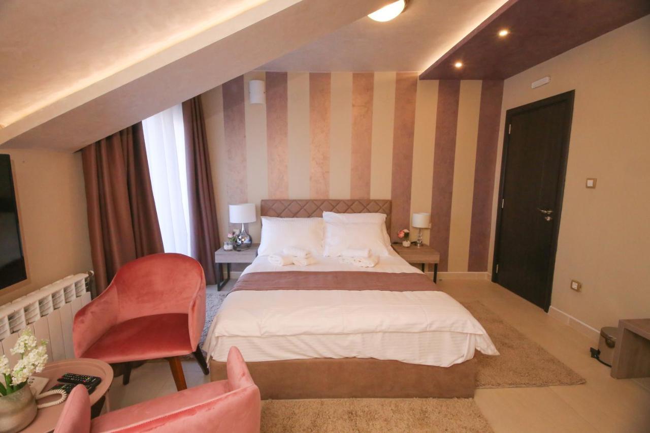 Hotel Bajadera Lux Belgrad Exterior foto