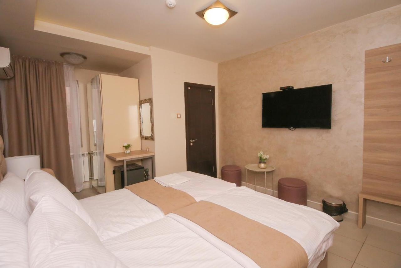 Hotel Bajadera Lux Belgrad Exterior foto